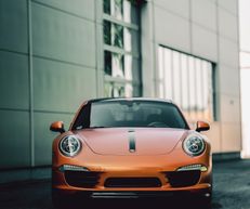 Porsche 911 Carerra "stunning orange"