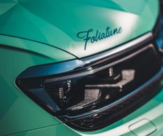 VW Tiguan R-Line von weiß auf Polygon Camouflage Mint zu Petrol 